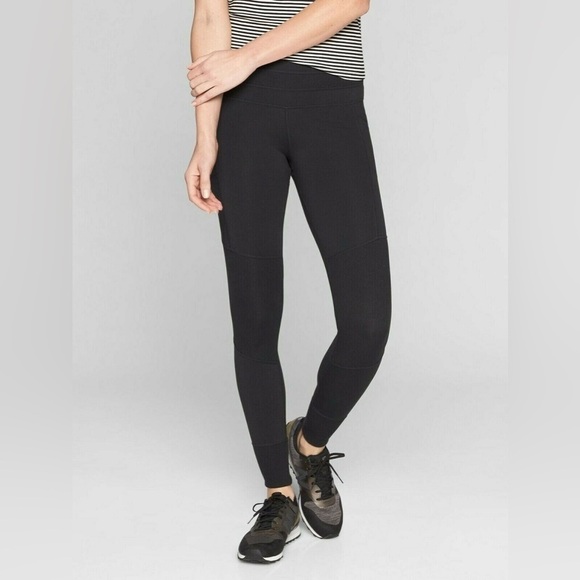 Athleta ribbed excursion leggings in black Double thigh pockets Midrise - Picture 4 of 13